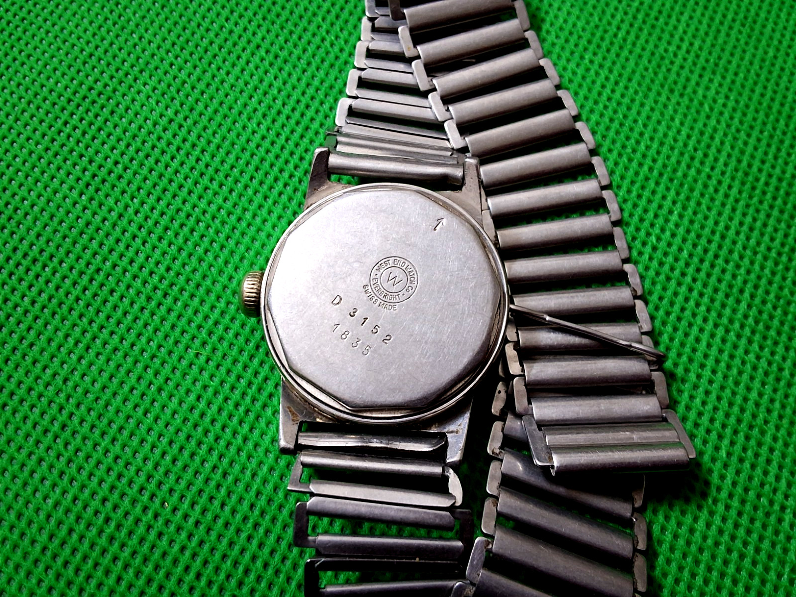 Vintage West End Sowar Prima Manual wind 17 jewels Wrist Watch 32 mm Swiss Made.