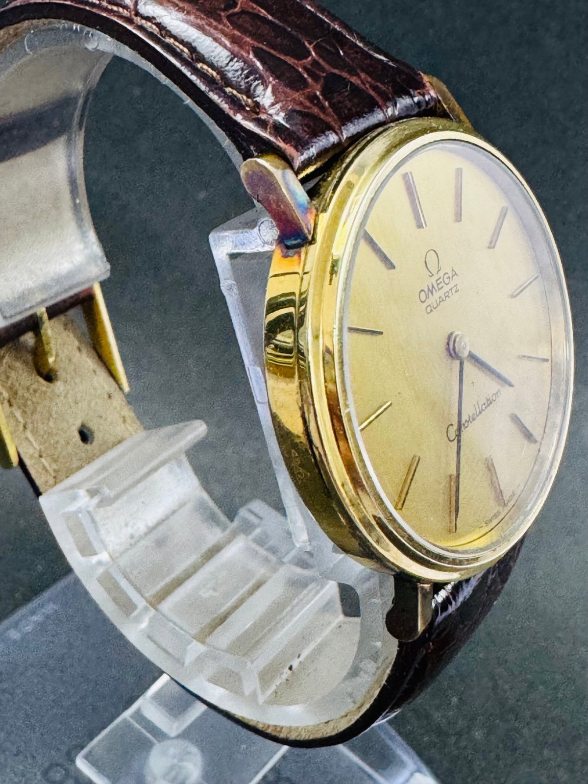Vintage 1970 Omega Constellation – Gold Dial Quartz – Ref. 191.032 – Men’s Watch