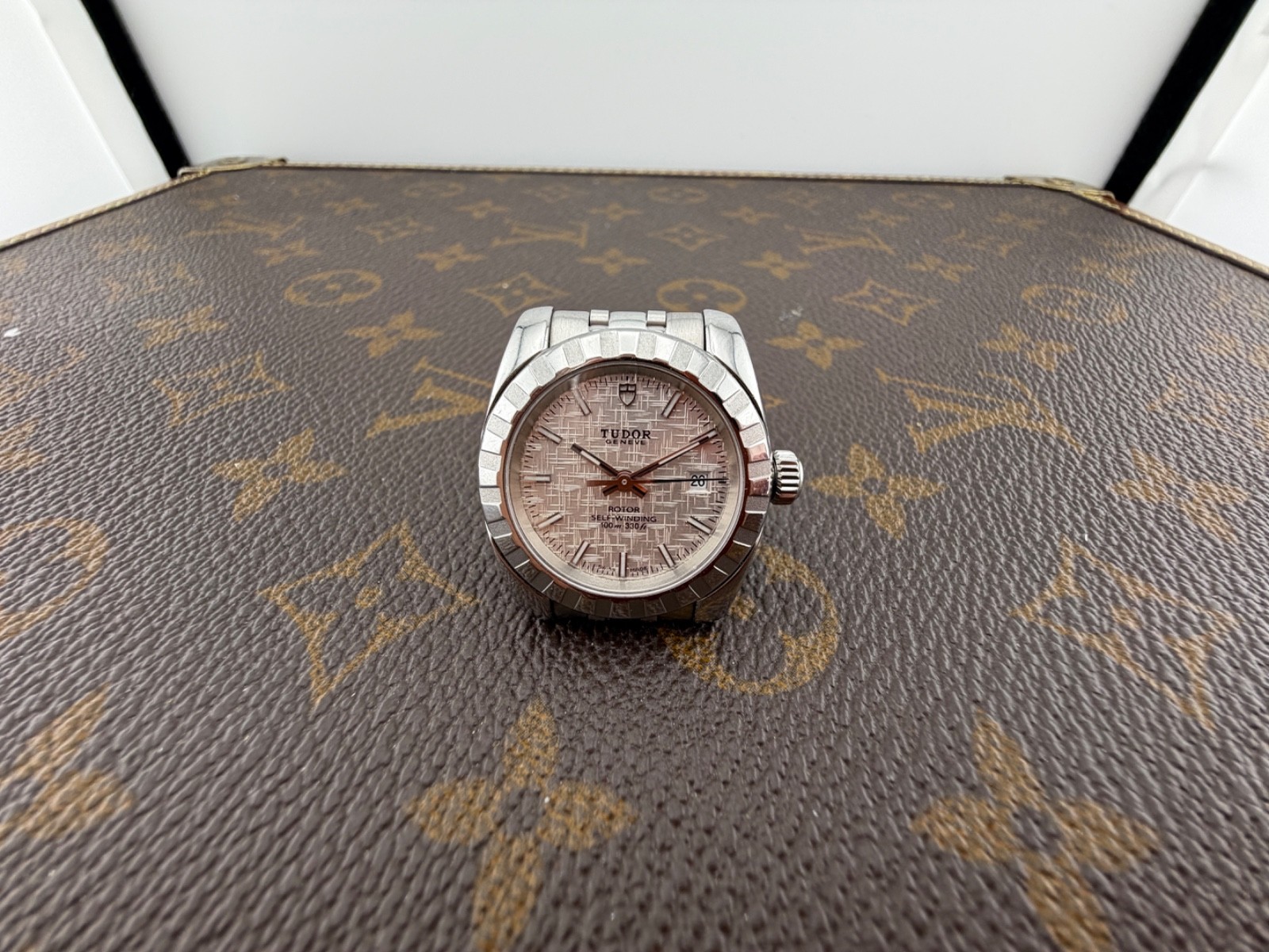 Tudor Classic Tapestry Dial Automatic Caliber 2671 Swiss Made