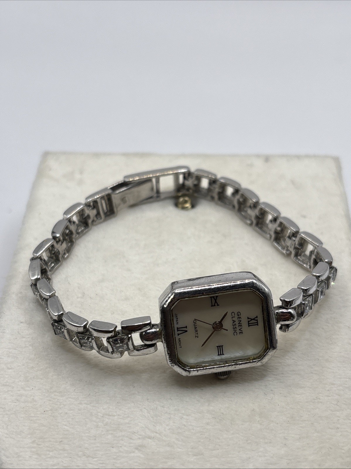 Geneve Womens Watch Sterling SilverNew Battery 7 Inch