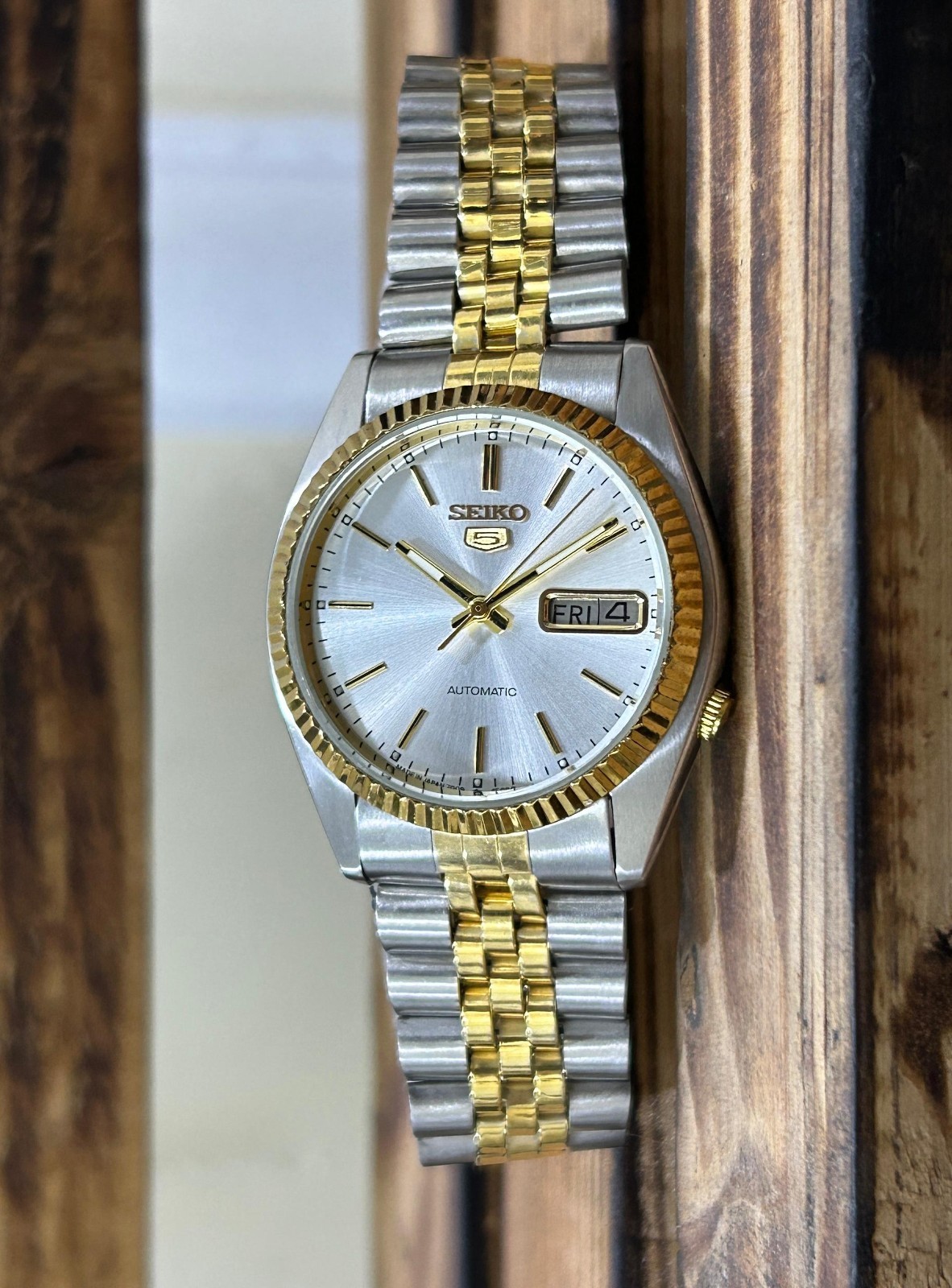 Rare Seiko 5 Automatic 17 jewel Silver Dial(changed) Japan Mens watch 7009-3111