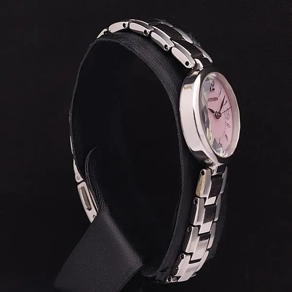Working condition, excellent condition. Citizen Solar B035-S069025 Titanium Oval