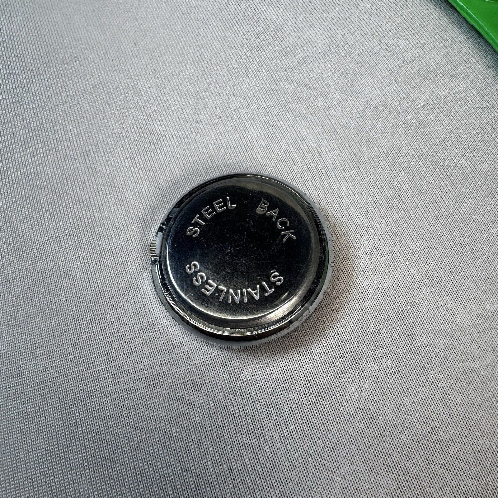 Bright Green Snap On Watch – Untested – Battery?
