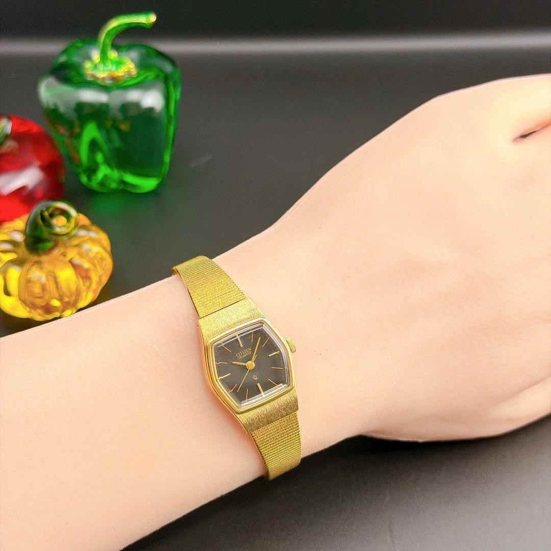 Citizen Black Quartz Ladies Watch Bracelet Vintage Rare Japan 071630
