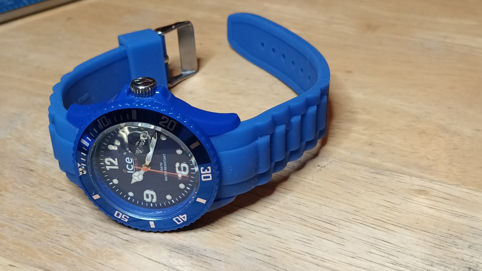 Ice Quartz Analogue Blue Dial Resin Case And PU 2 Piece Strap 4 Hand Mvmt Date
