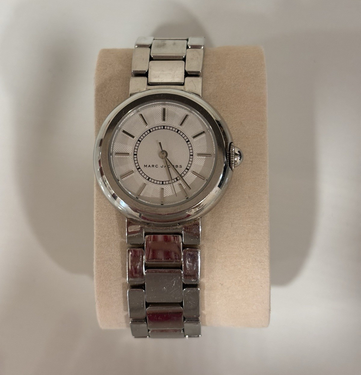 Marc Jacobs Women’s Silver Stainless Bracelet Watch Silver Dial Quartz Stick