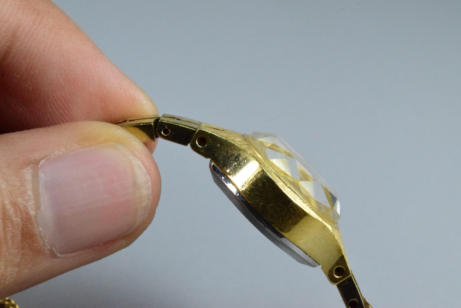 Vintage watch Seiko Gold Plate 17 7240 Yellow Lady Hand Winding oval 23mm
