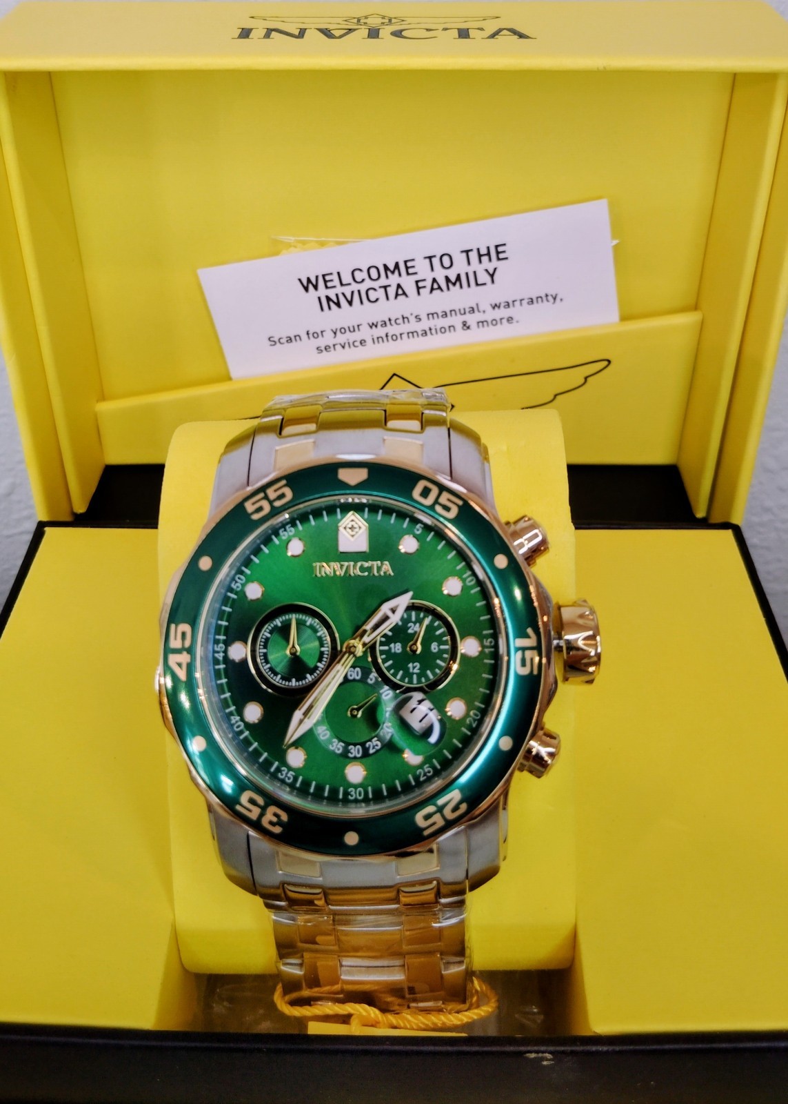 Invicta Pro Diver Scuba Men’s Chronograph Quartz Green Dial 48mm, 200m Water Res