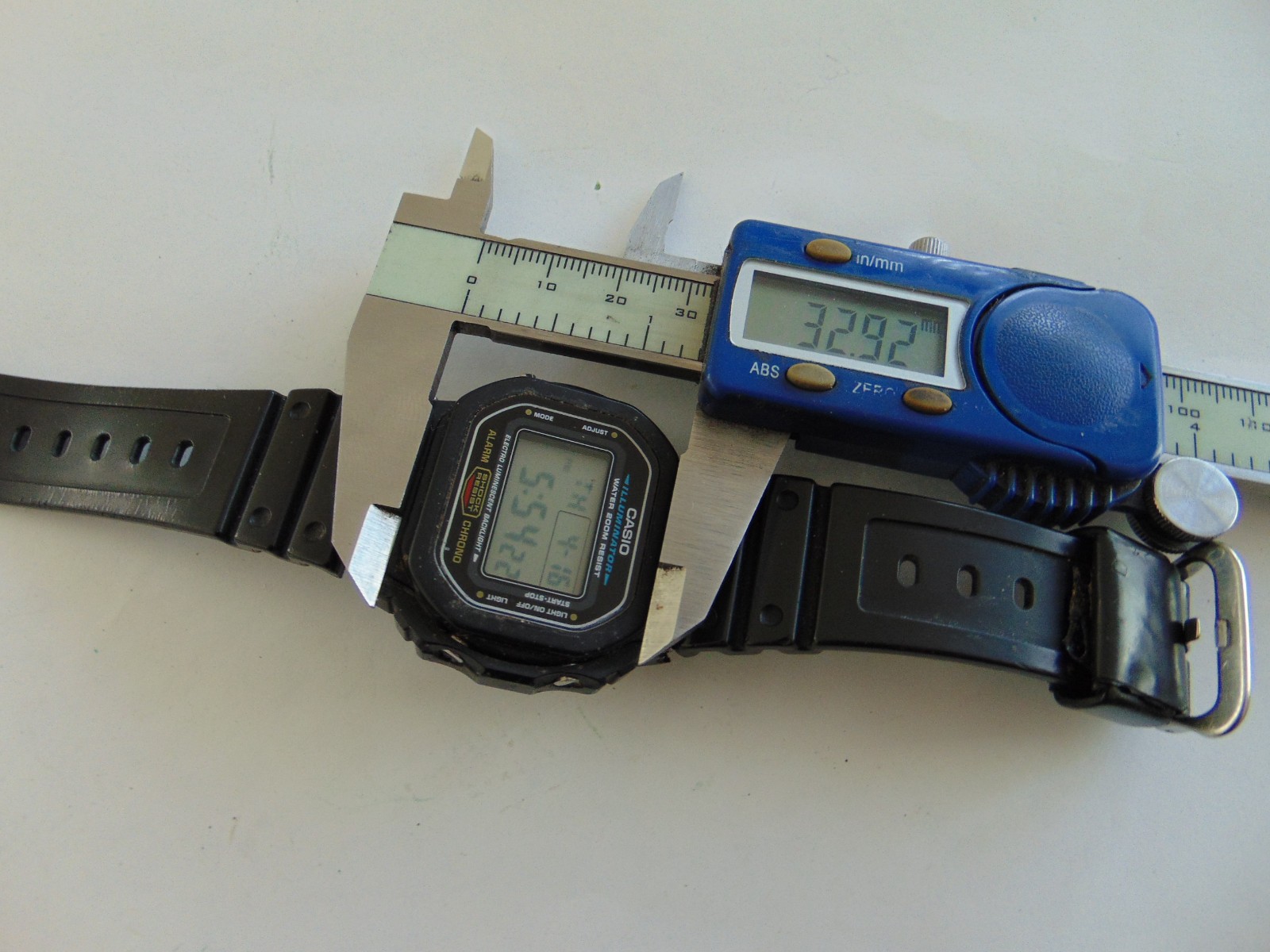 Vintage Casio G-Shock DW-5600E Illuminator Digital Watch 200M Alarm Chrono *READ