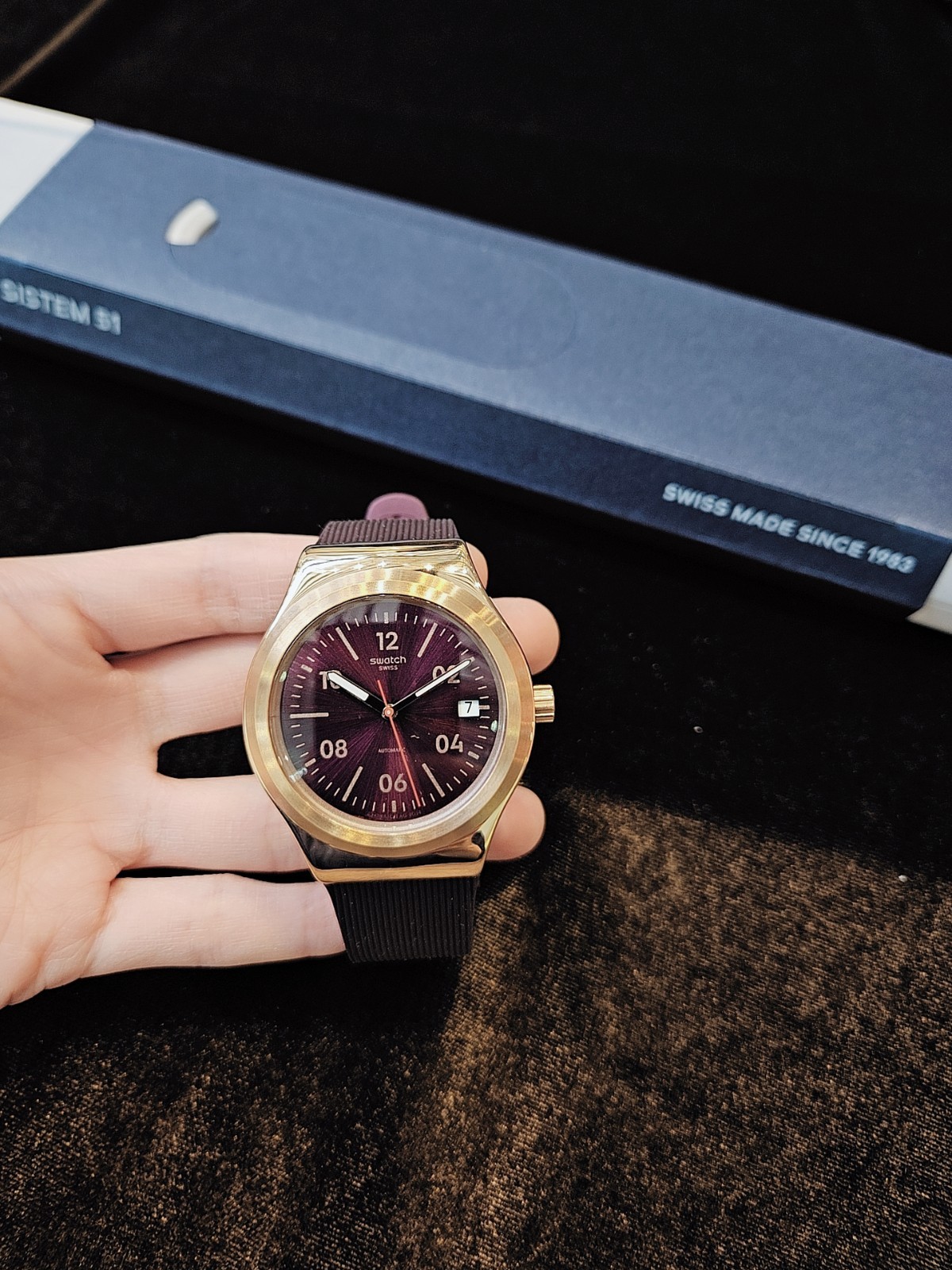 Swatch SISTEM 51 Automatic Irony BURGUNDY STORY YIG401 NEW IN BOX