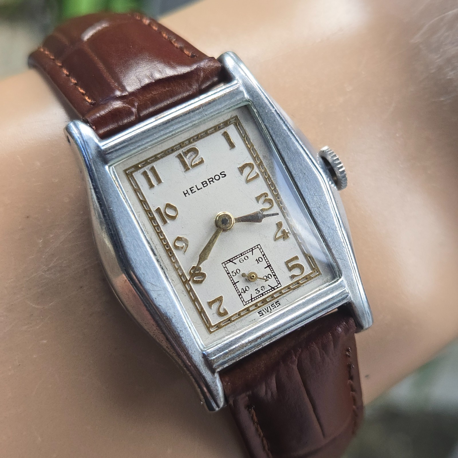 Vintage HELBROS men’s manual wind watch AS 970 Tonneau-shaped Number dial 1940s