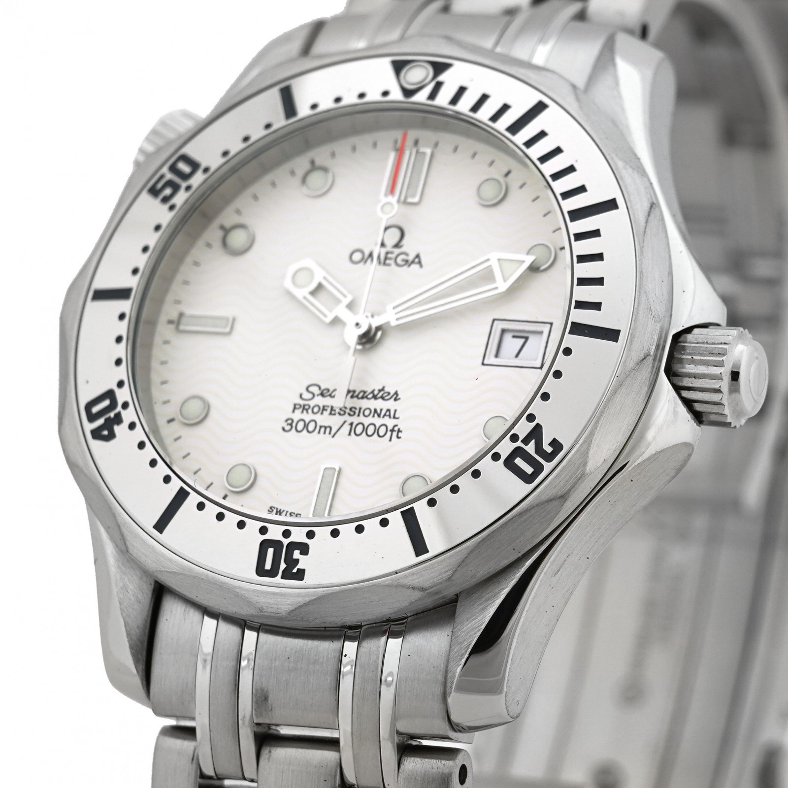 OMEGA Seamaster Professional Diver 2562.20.00 Quartz White Dial Men Warranty