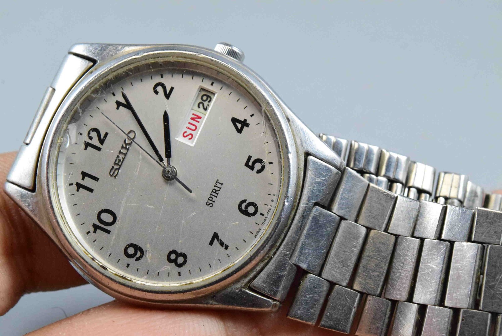 Vintage watch Seiko Spirit 7N43-7B60 Silver Men Quartz Round 35mm