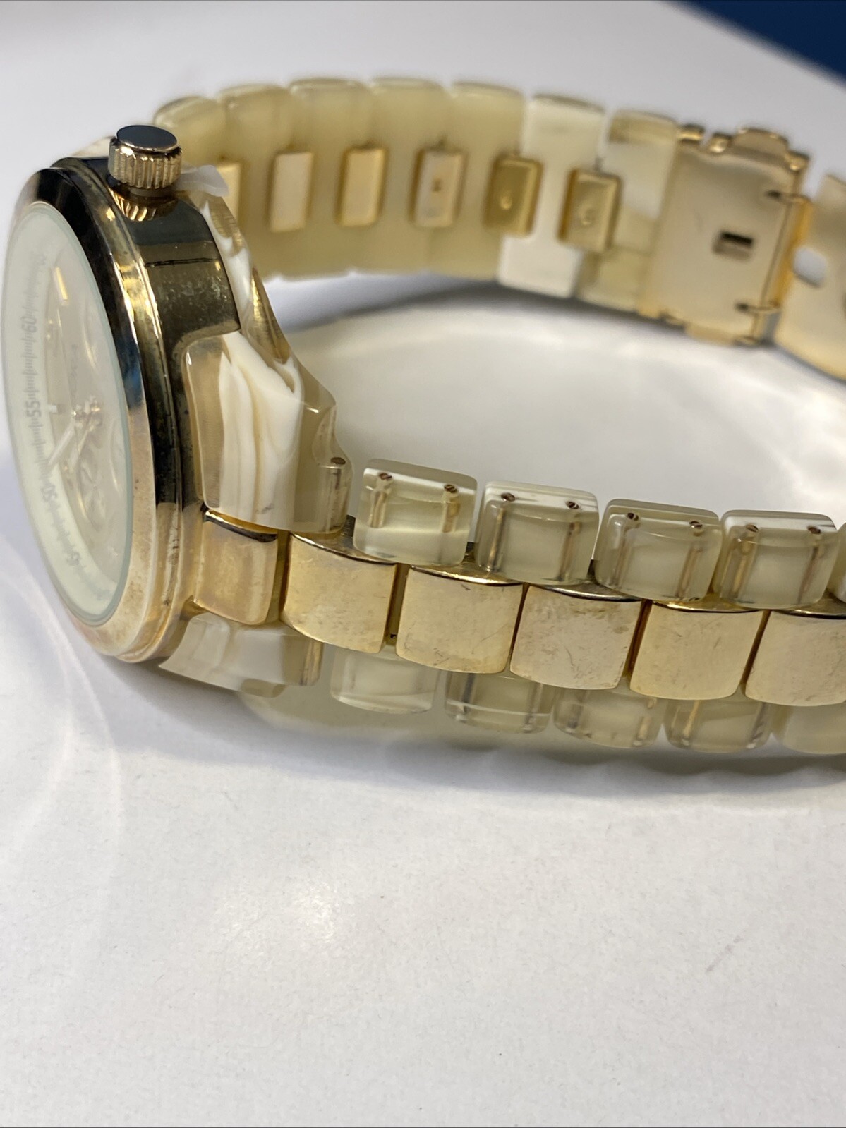 Bora Shell Like Band New Battery Gold Tone Japan Movement