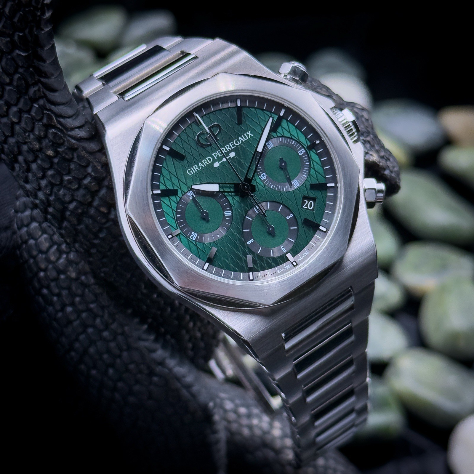 Girard Perregaux Lareato 1/188 Aston Martin Edtion Chronograph 81020-11-001-11A