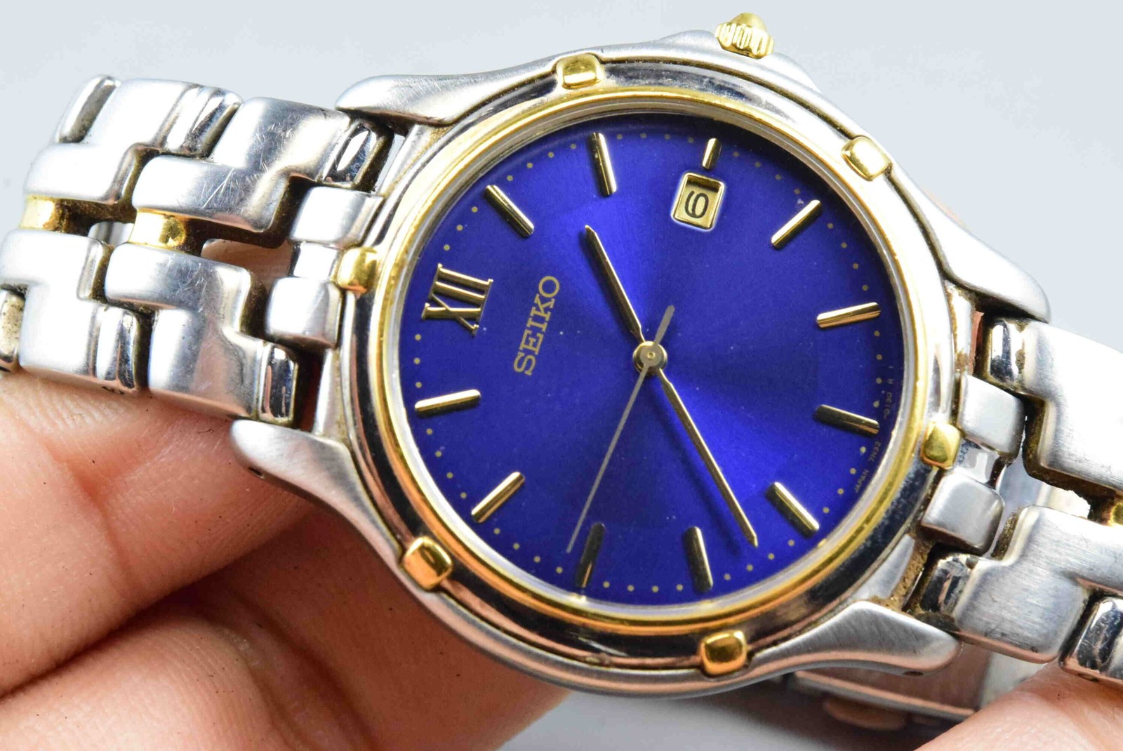 Vintage watch Seiko 7N32-0100 Blue Men Quartz Round 38mm