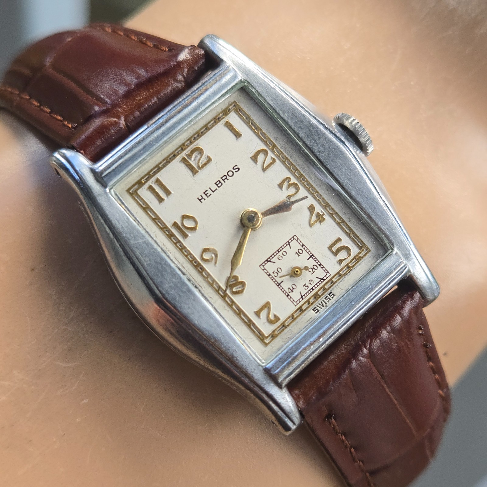Vintage HELBROS men’s manual wind watch AS 970 Tonneau-shaped Number dial 1940s