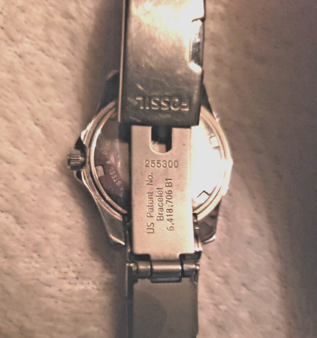 FOSSIL WATCH, WOMEN’s metal link strap, fold-over push clasp. GOOD CONDITION.