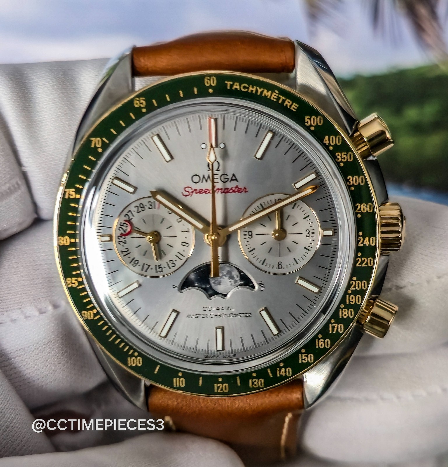 Omega Speedmaster Moonphase, Green/Gold Bezel, 44.25mm, 304.23.44.52.06.001
