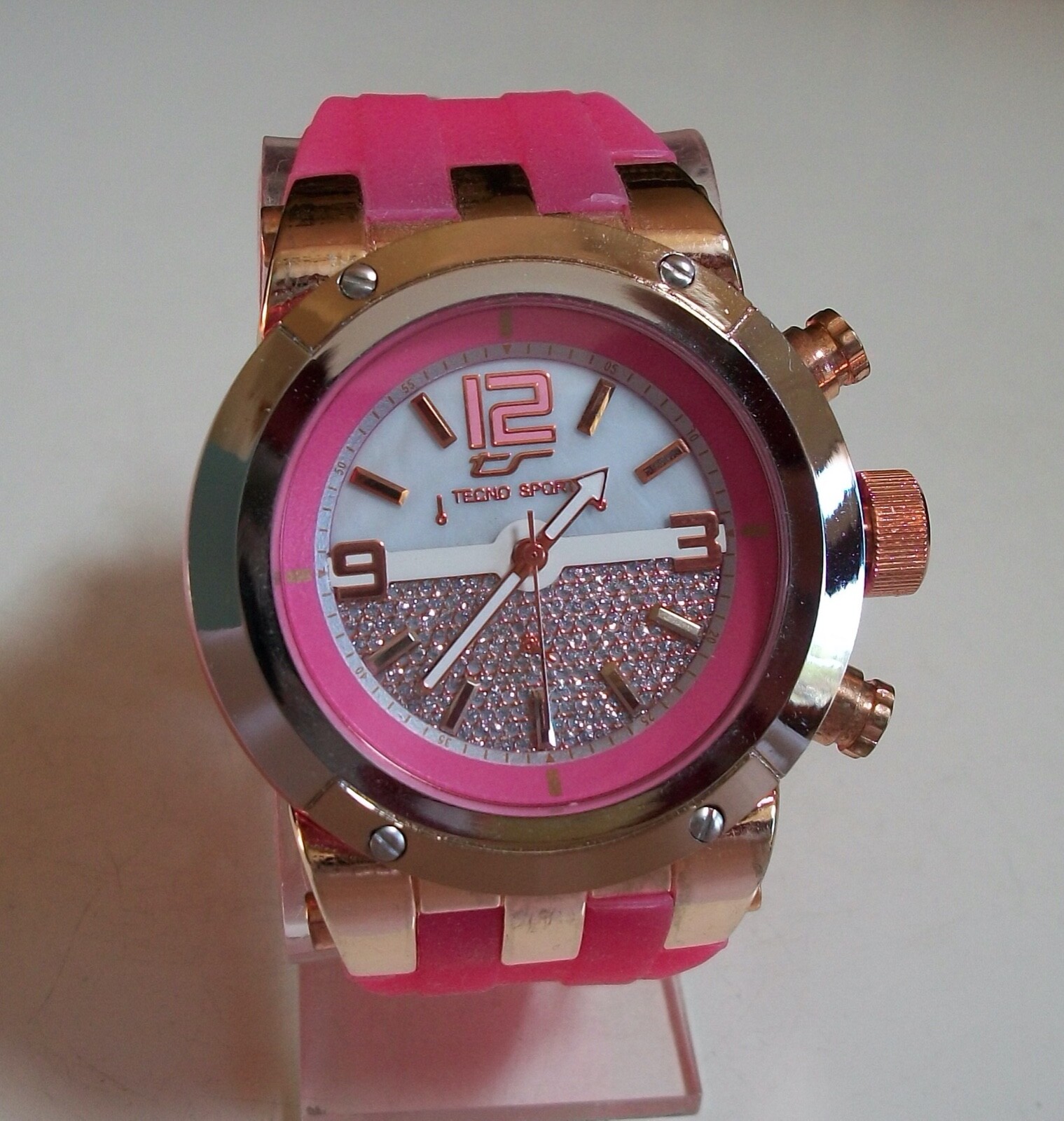 Men Brown, Purple, Pink, Black, Mint Silicone Band Fashion Casual Hip Hop Watch
