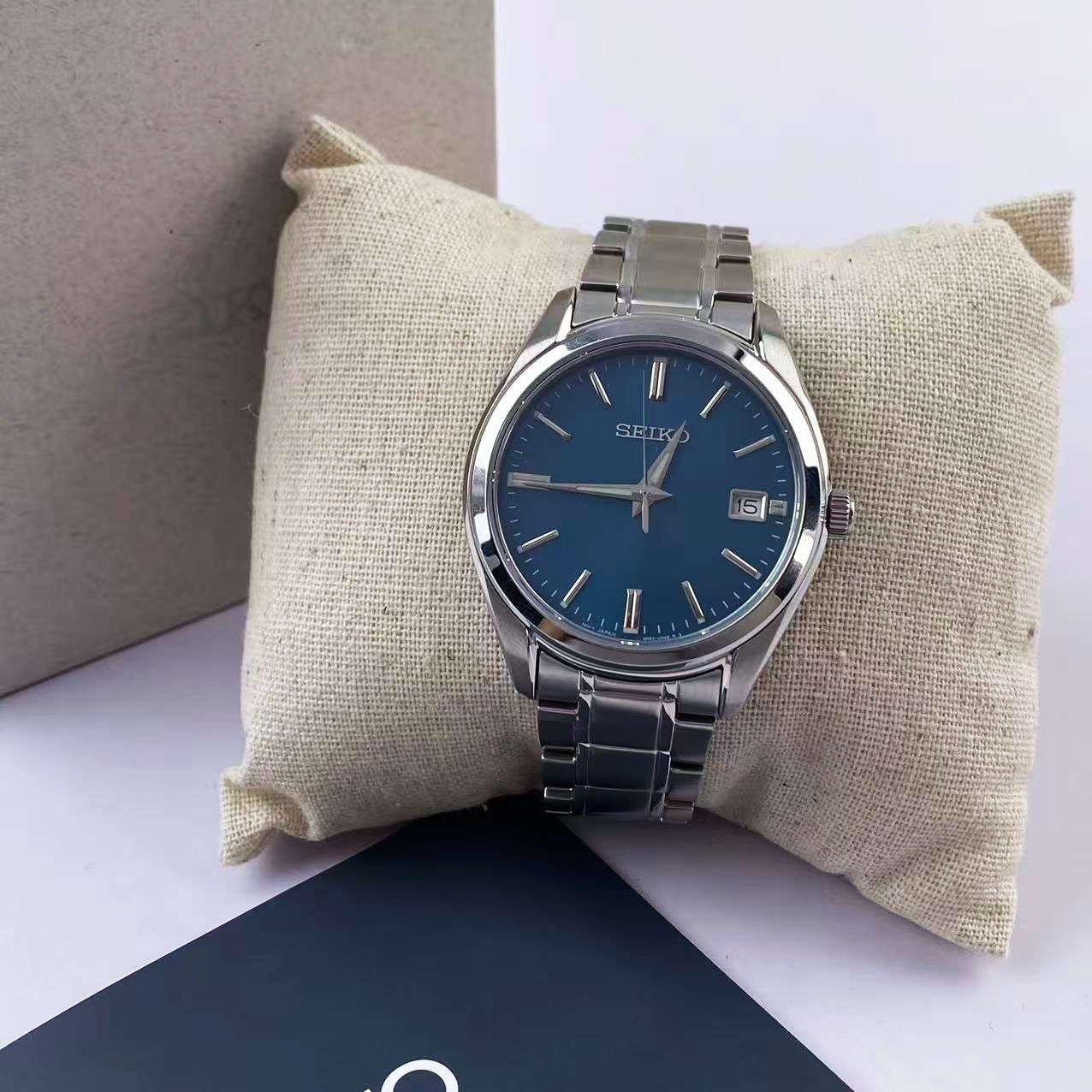 New Seiko Essentials SUR525 Blue Dial Stainless Steel Men’s Quartz Watch 40.2 mm