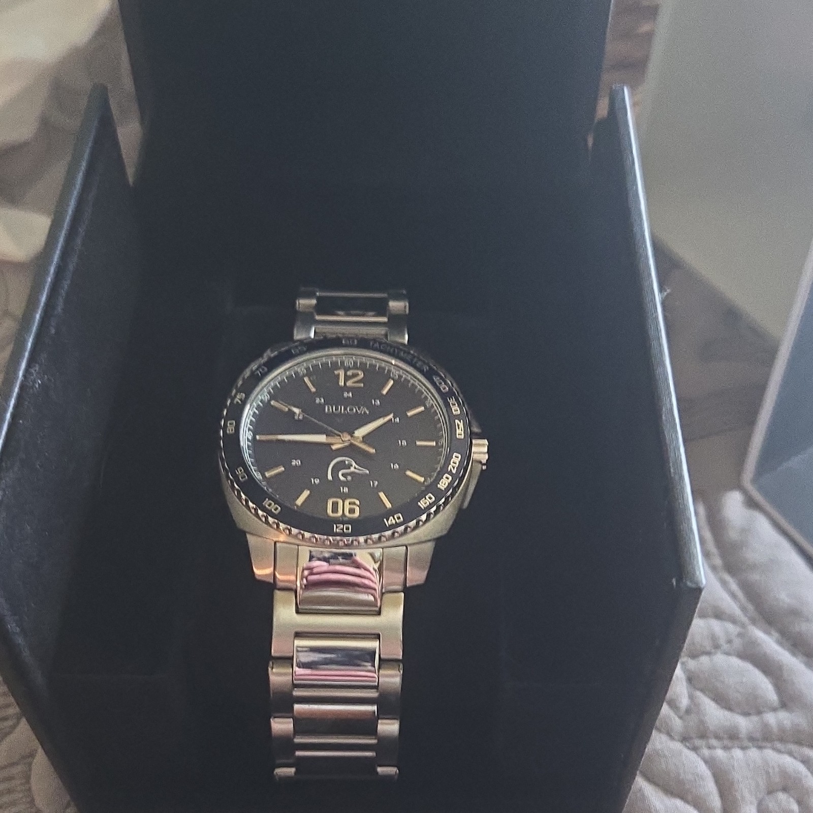 Never been worn no papers