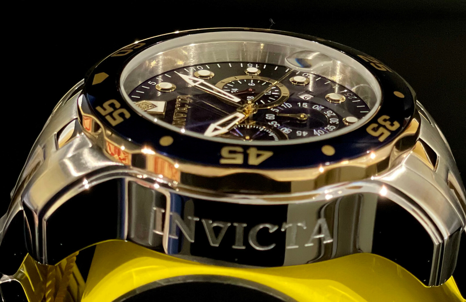 Invicta Men PRO DIVER SCUBA Chronograph Blue Dial 18K Gold Silver SS Watch 0077