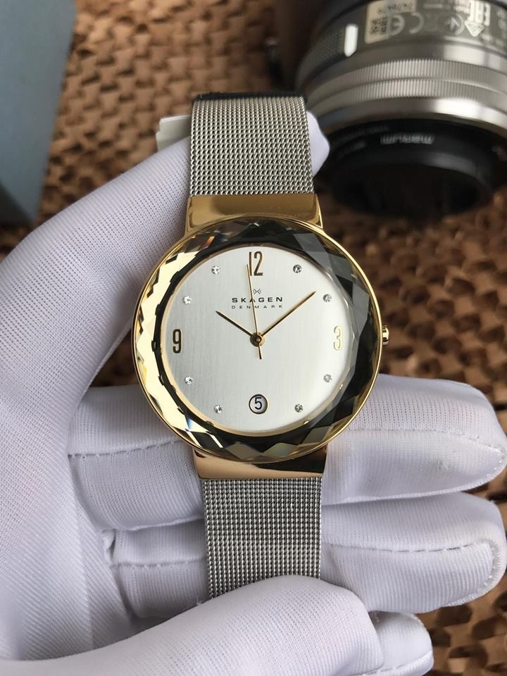 Skagen Watch Ladies Quartz Date Leonora SKW2002 Mineral Crystal Mesh Band