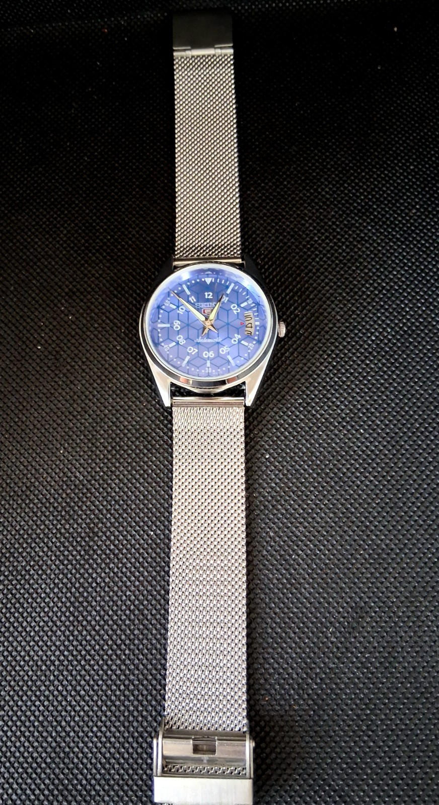 Vintage Seíko Automatic Geo Dial Date Men’s Watch Exhib Mod