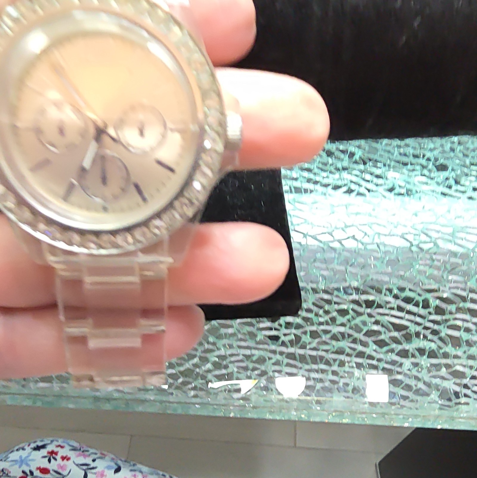 Clear Resin Bracelet Quartz Analog Women’s Dress Wristwatch Gem-Set Silver Bezel