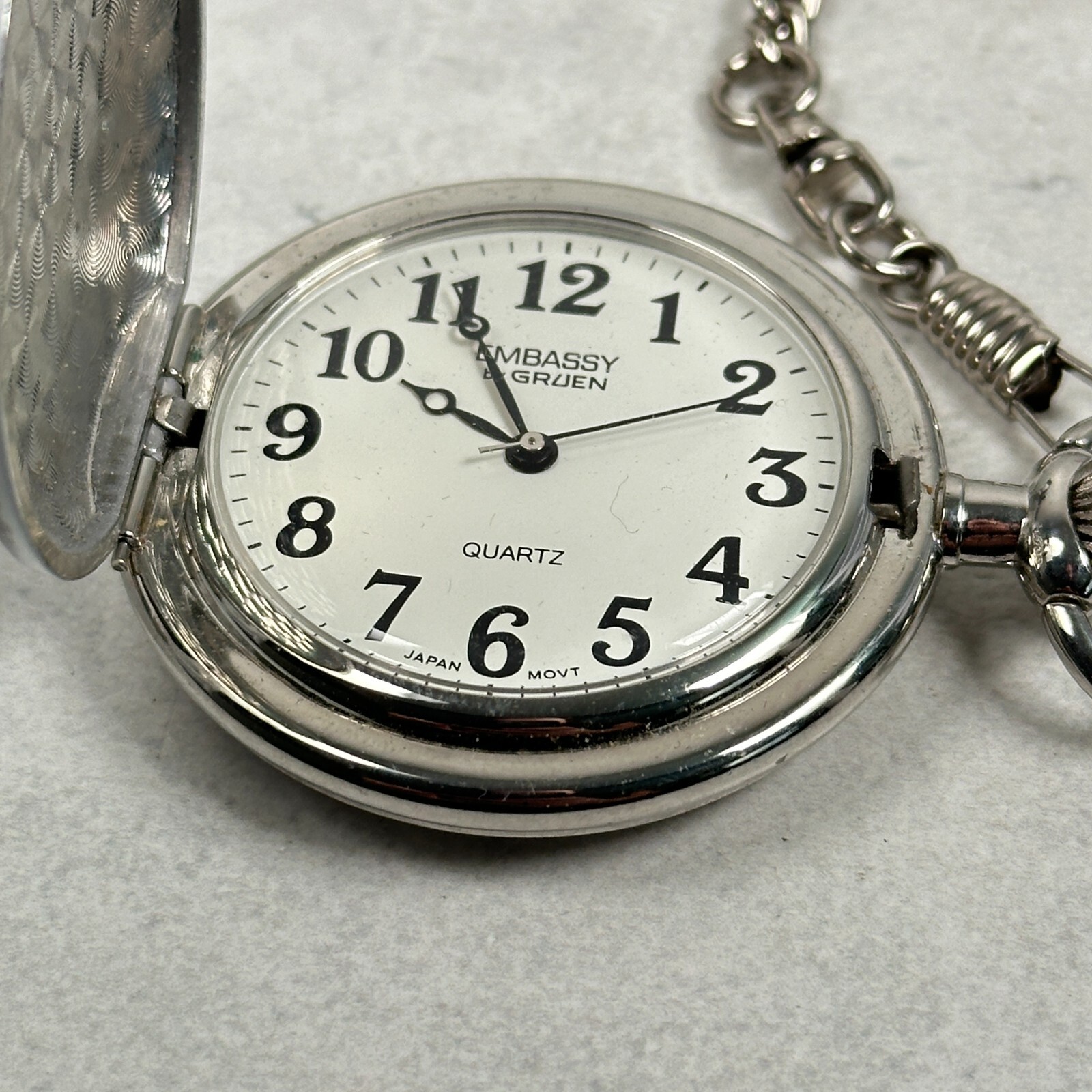 Embassy Gruen Pocket Watch 46mm Wolf Winter Forest Outdoors Quartz New Battery