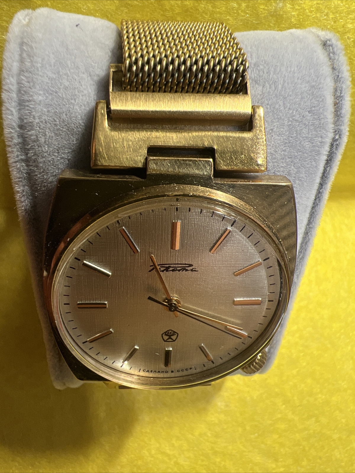 Vintage Watch USSR RAKETA “CANISTER” Mechanical 2609.HA key for 5 o’clock Gold
