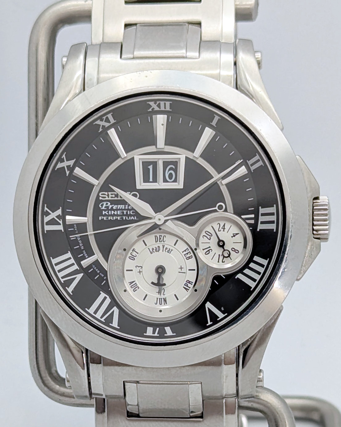 Seiko Premier Kinetic Perpetual Sleep/Wake 7D56 Sapphire Big Date | New Cap/Box