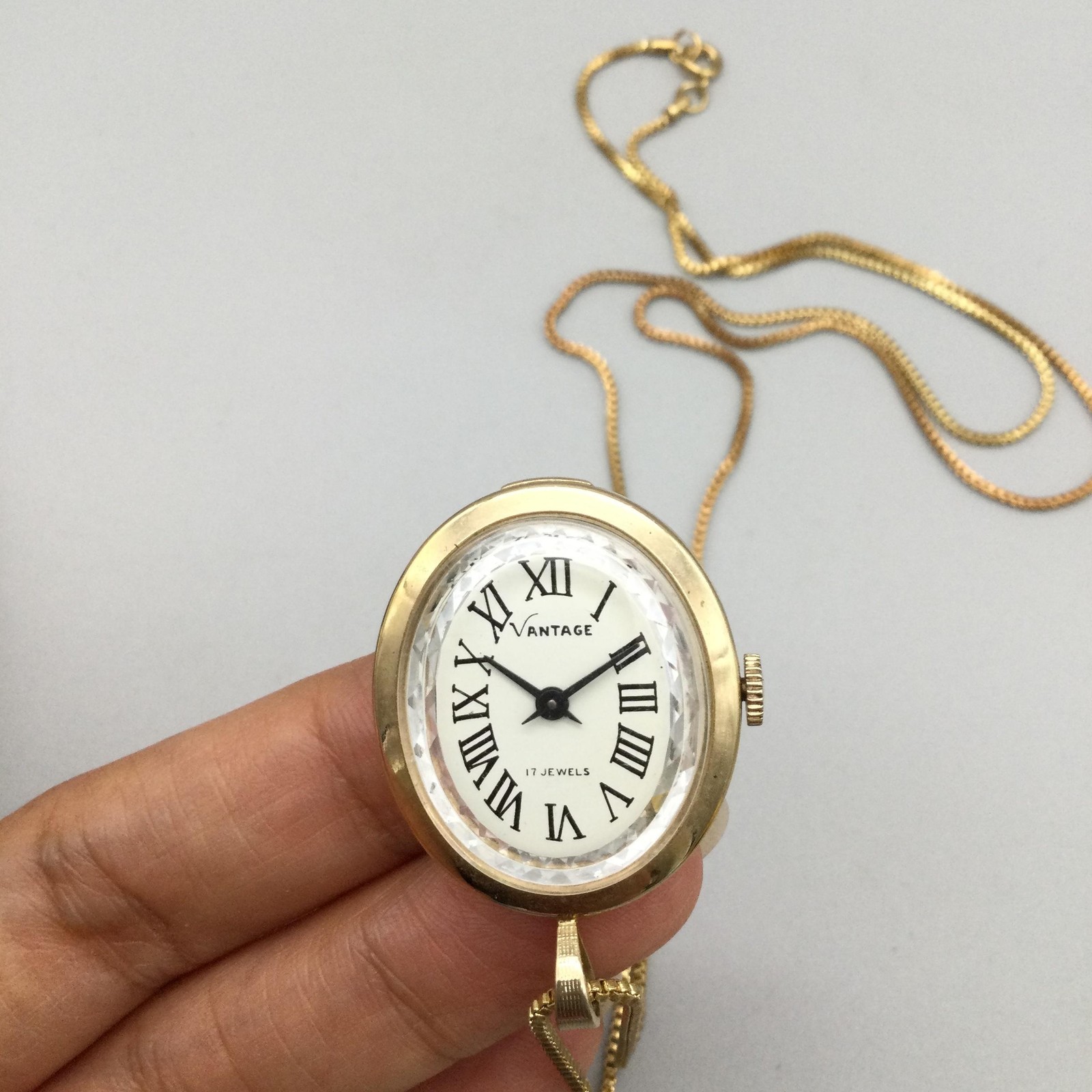 Vintage Vantage Pendant Necklace Watch Women 24mm Gold Tone Manual 17 Jewels