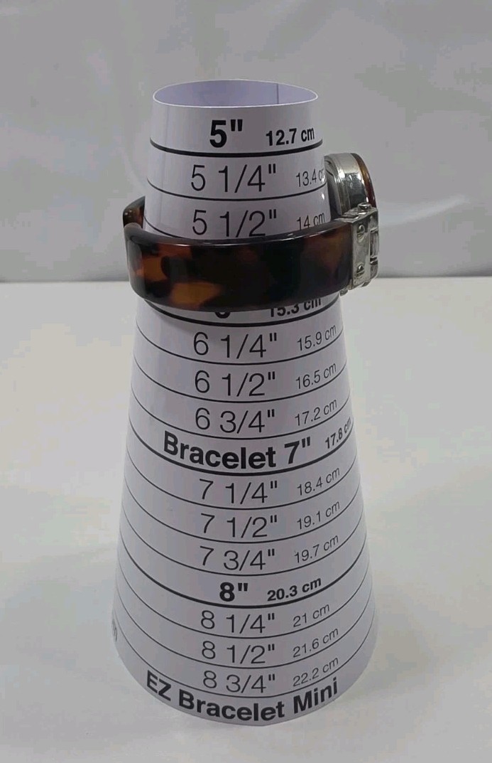 Ladies Bora Fashion Casual Round Silver Turtois Tone Cuff Bracelet New Battery