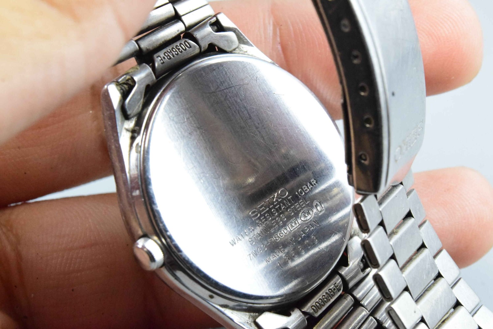 Vintage watch Seiko Spirit 7N43-7B60 Silver Men Quartz Round 35mm