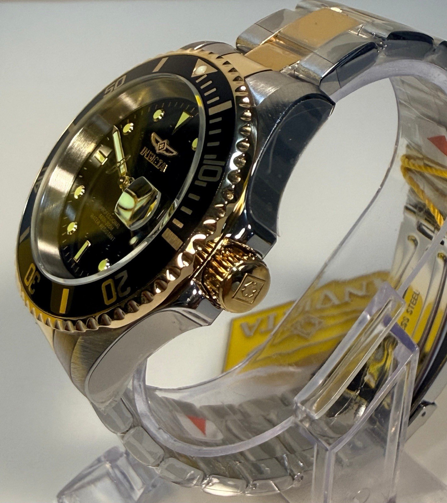 26973 Invicta Pro Diver Coastpath Men’s 40mm Steel Gold Two-Tone Quartz Watch