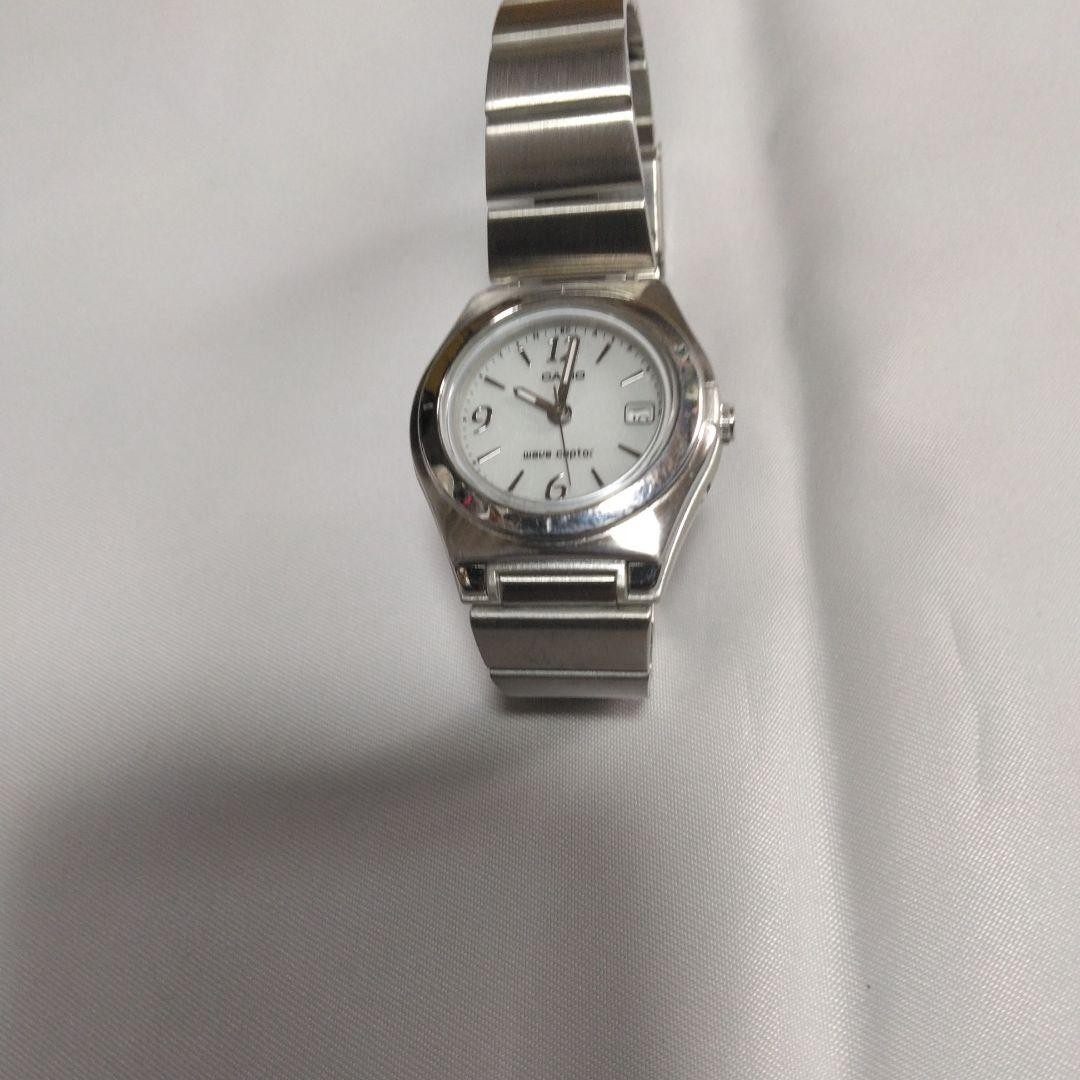 CASIO Wave Ceptor LWO-10 Women’s Solar Radio Watch