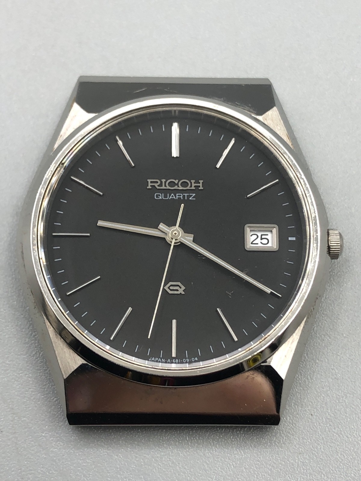 PARTS AS IS VINTAGE LATE 70s NOS RICOH RIQUARTZ JAPAN BLACK DIAL WATCH HEAD ONLY