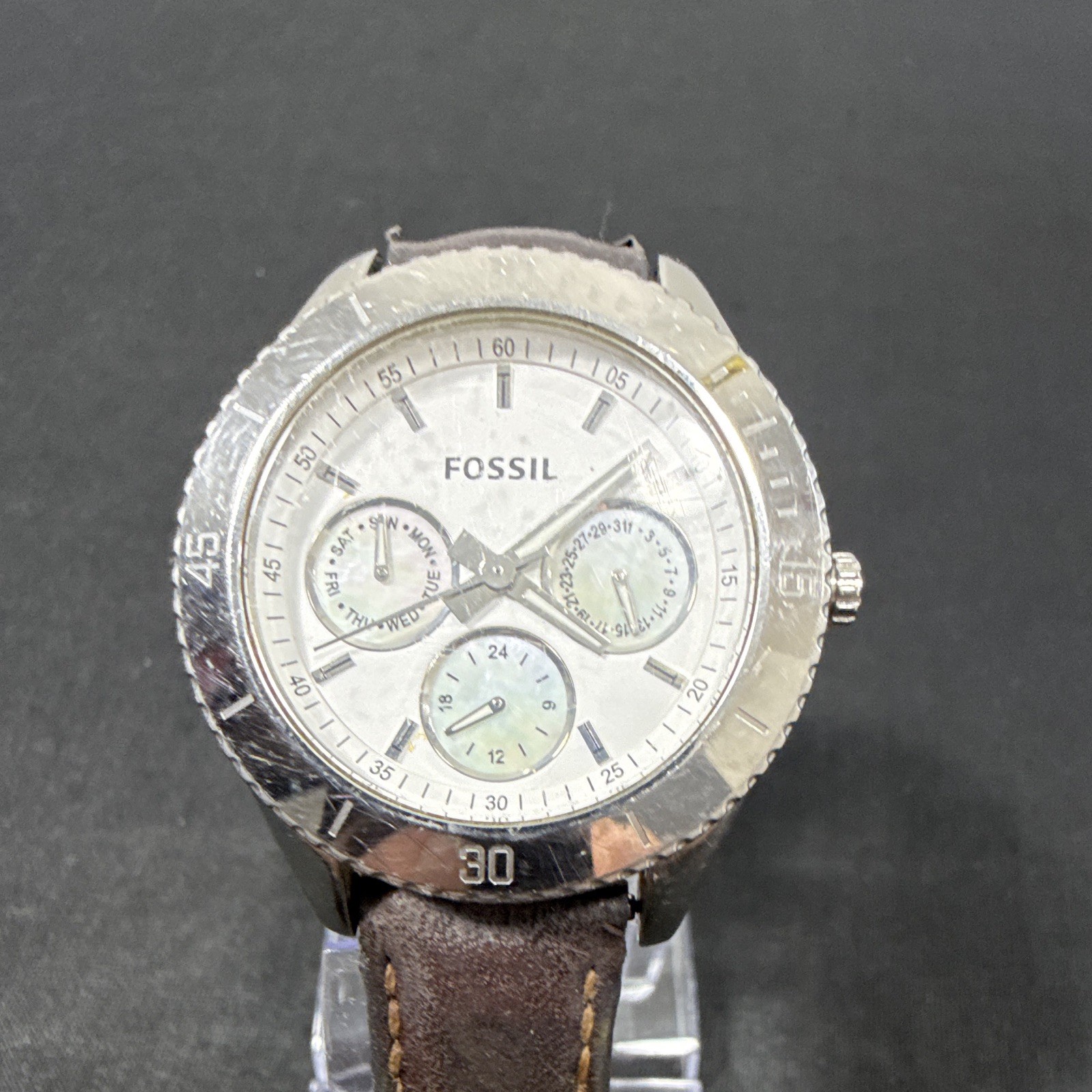 Fossil ES-2888 Wristwatch New Battery! Runs excellent!