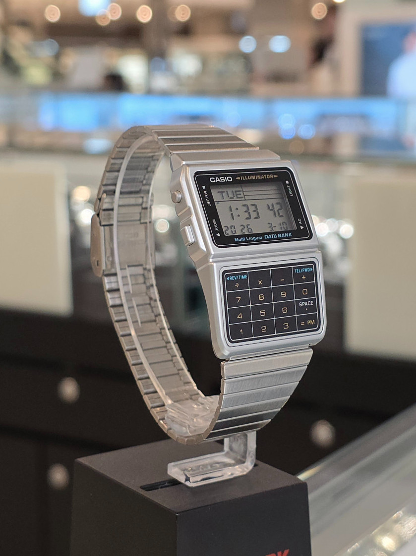 Casio DBC-611-1DF Vintage Databank Calculator Silver Digital Watch Telememo