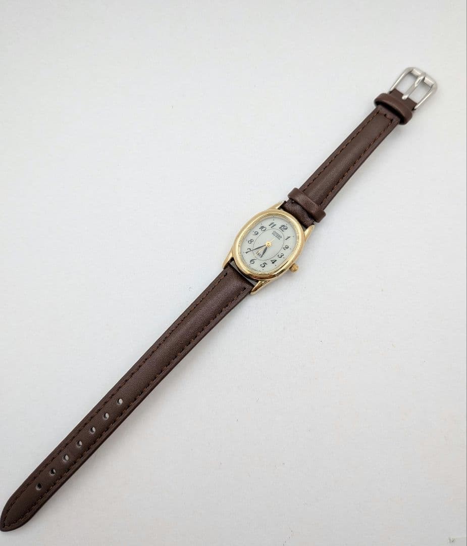 Citizen Eco-Drive ISIS E030-K16539 Solar Watch