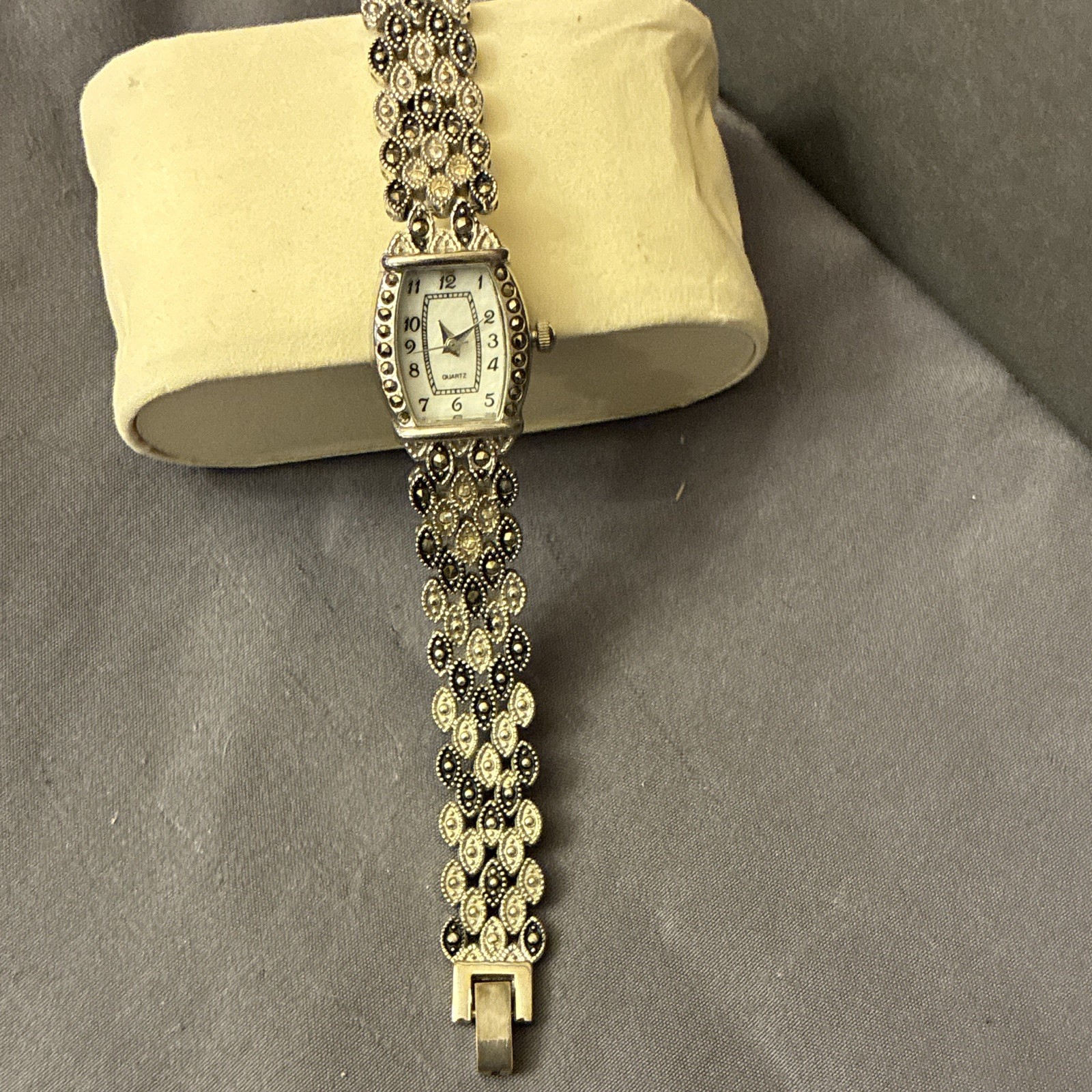 Women’s Quartz Analog Silver Tone Bracelet Watch White Dial Arabic Tonneau