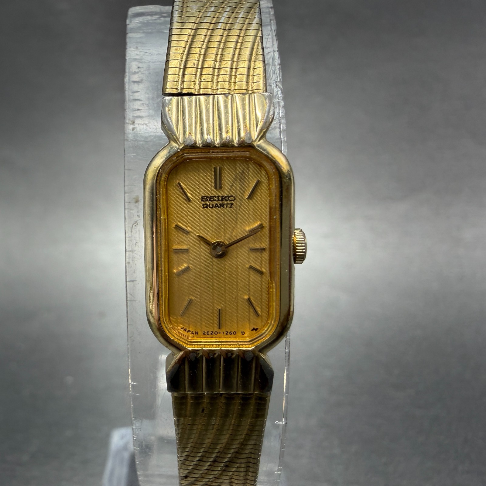 Seiko Tank Watch Women 13mm Champagne Dial Gold Tone 2e20-6019 New Battery UJH
