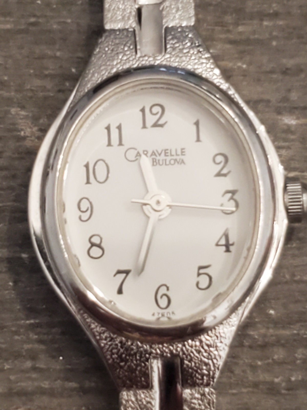 VTG Caravelle by Bulova Women’s Quartz Silver Toned Watch – Needs Battery