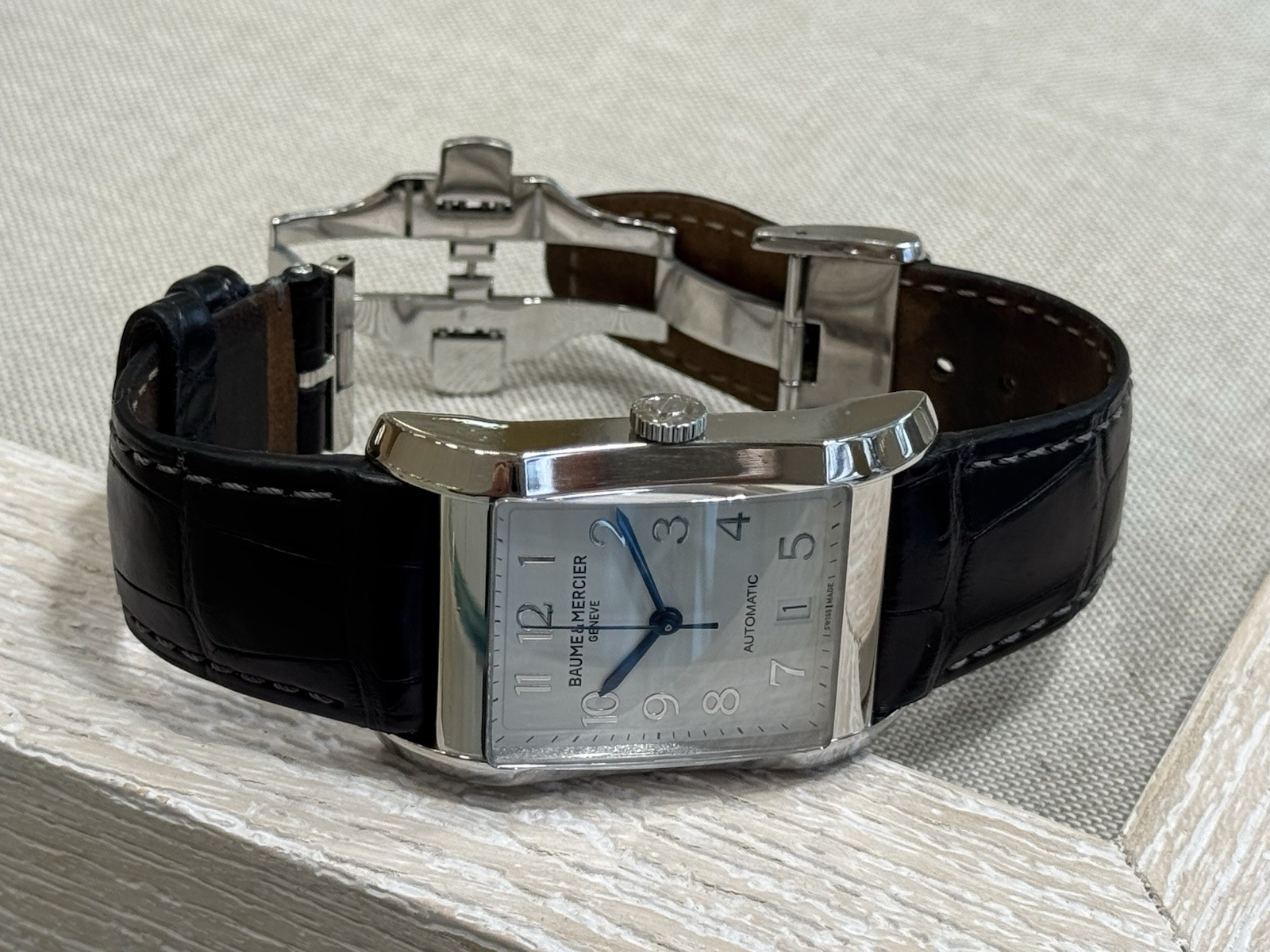 Baume & Mercier Hampton Automatic Date Mens 31 x 47mm Swiss Made 65751