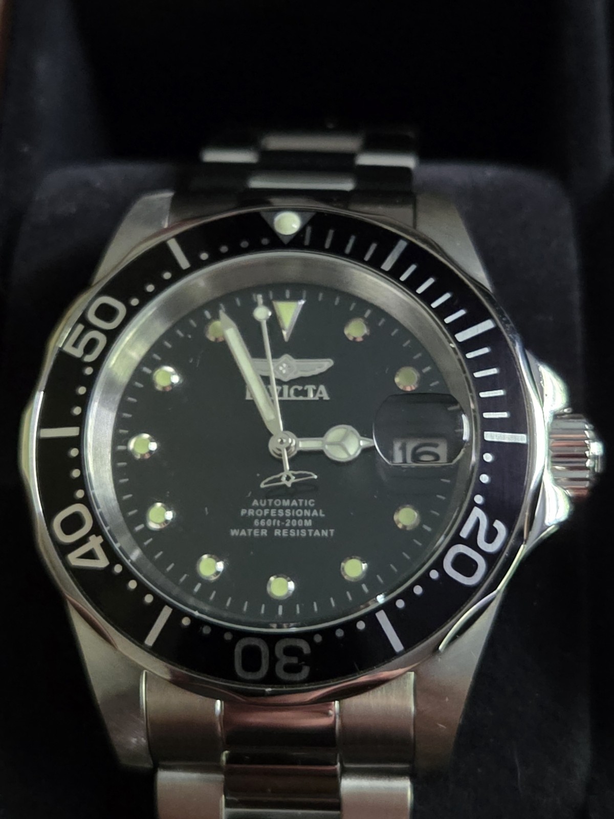 Ivicta Pro Diver Automatic 40mm Black Dial 200m Date Uni Bezel SS Bracelet