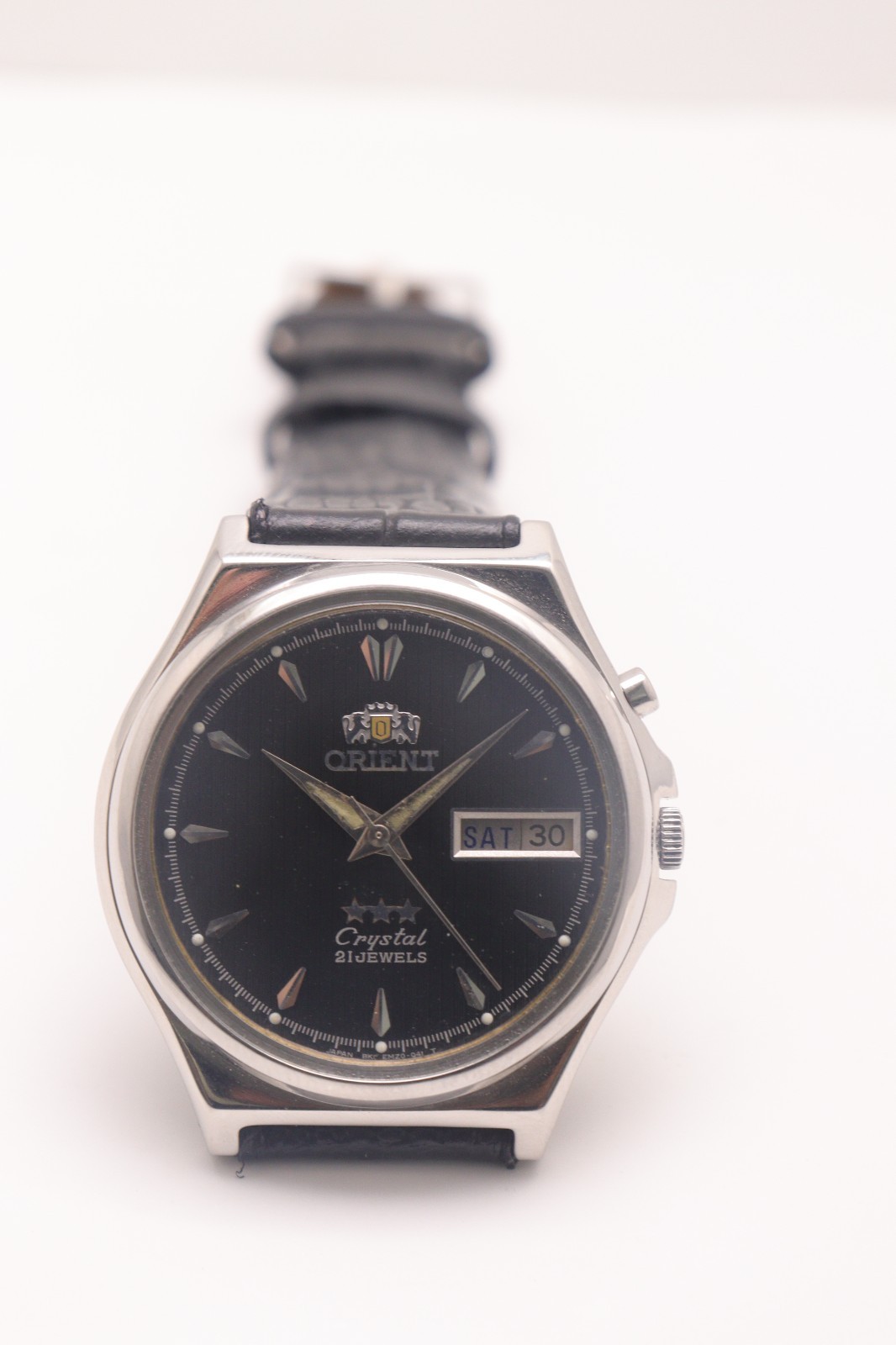 Vintage Orient Crystal automatic Day Date Movement 46941 Japan made men’s watch.