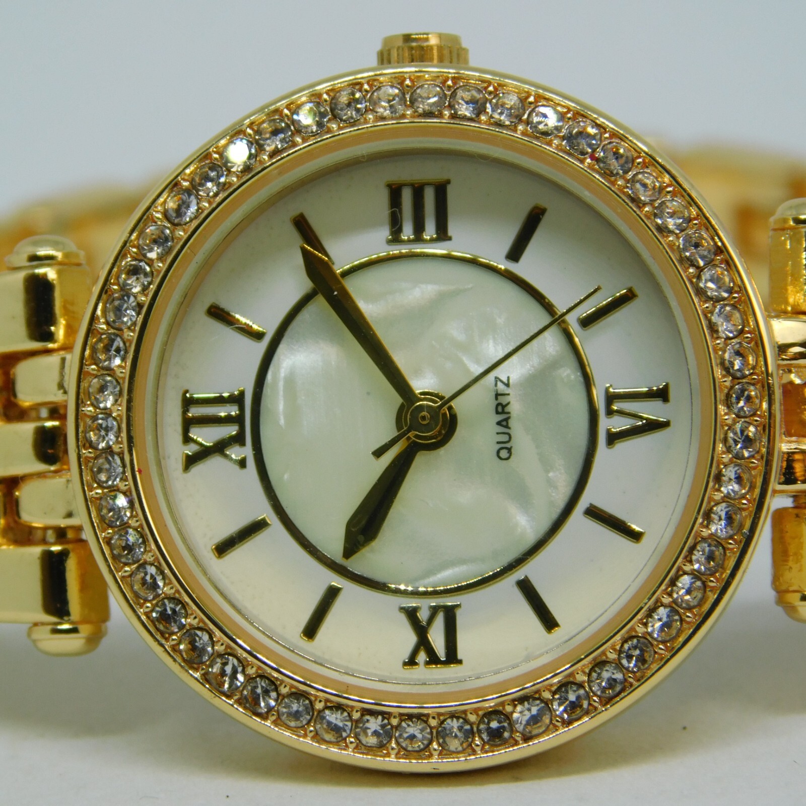 Mother-of-Pearl Dial Quartz Analog Women’s Watch Sz. 6 1/2″ New Battery