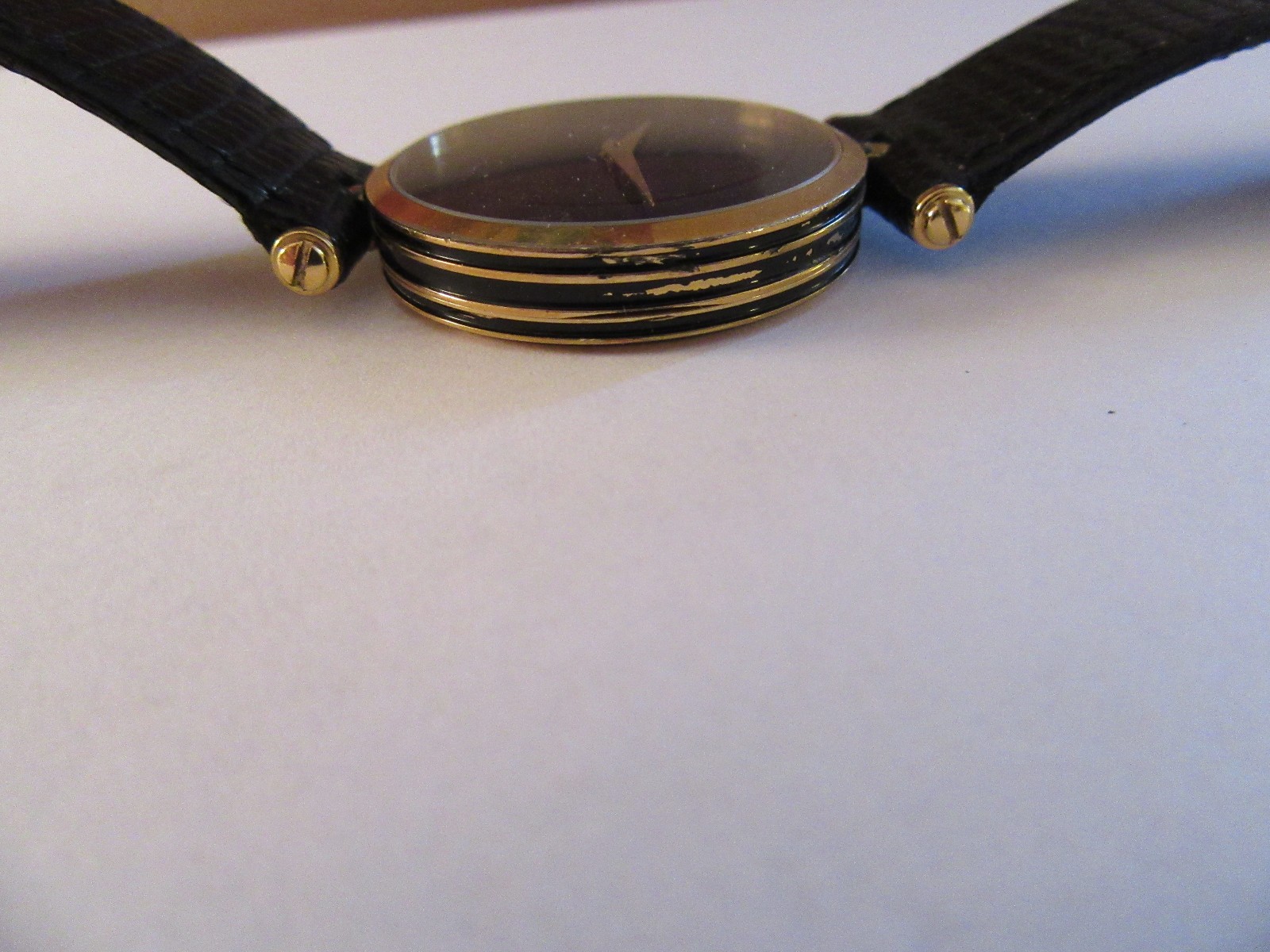 Vintage Ladies Gucci Watch Black Face w original receipt